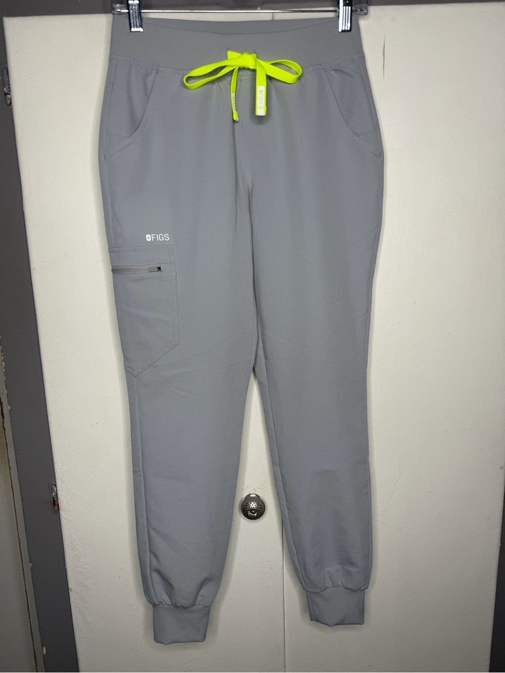 FIGS Women Zamora Jogger Scrub Pants XS light gray neon yellow drawstring